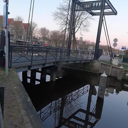 Lekkerwegbijleeuwen, 1 Minuut Naar Hartje Centrum Sneek Exterior foto