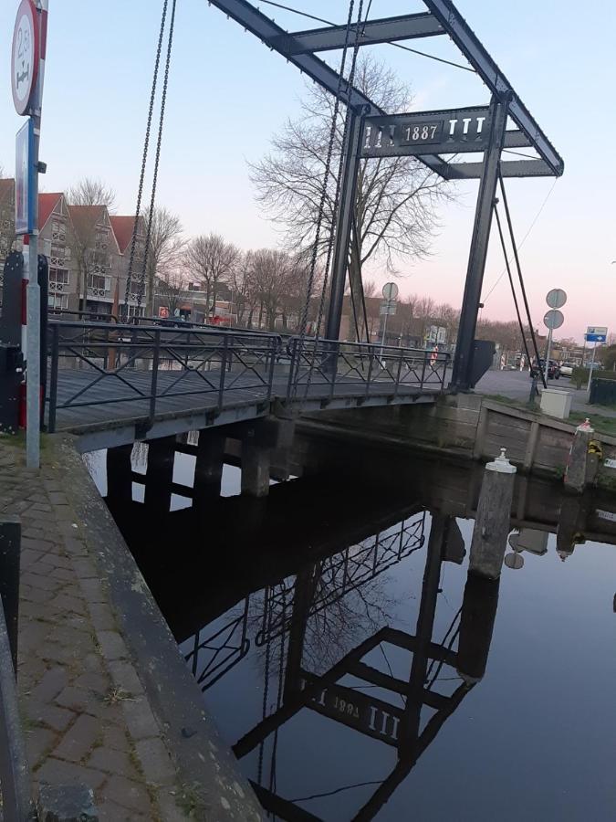 Lekkerwegbijleeuwen, 1 Minuut Naar Hartje Centrum Sneek Exterior foto