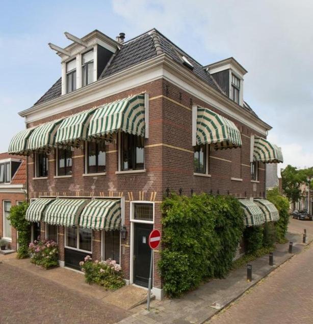 Lekkerwegbijleeuwen, 1 Minuut Naar Hartje Centrum Sneek Exterior foto